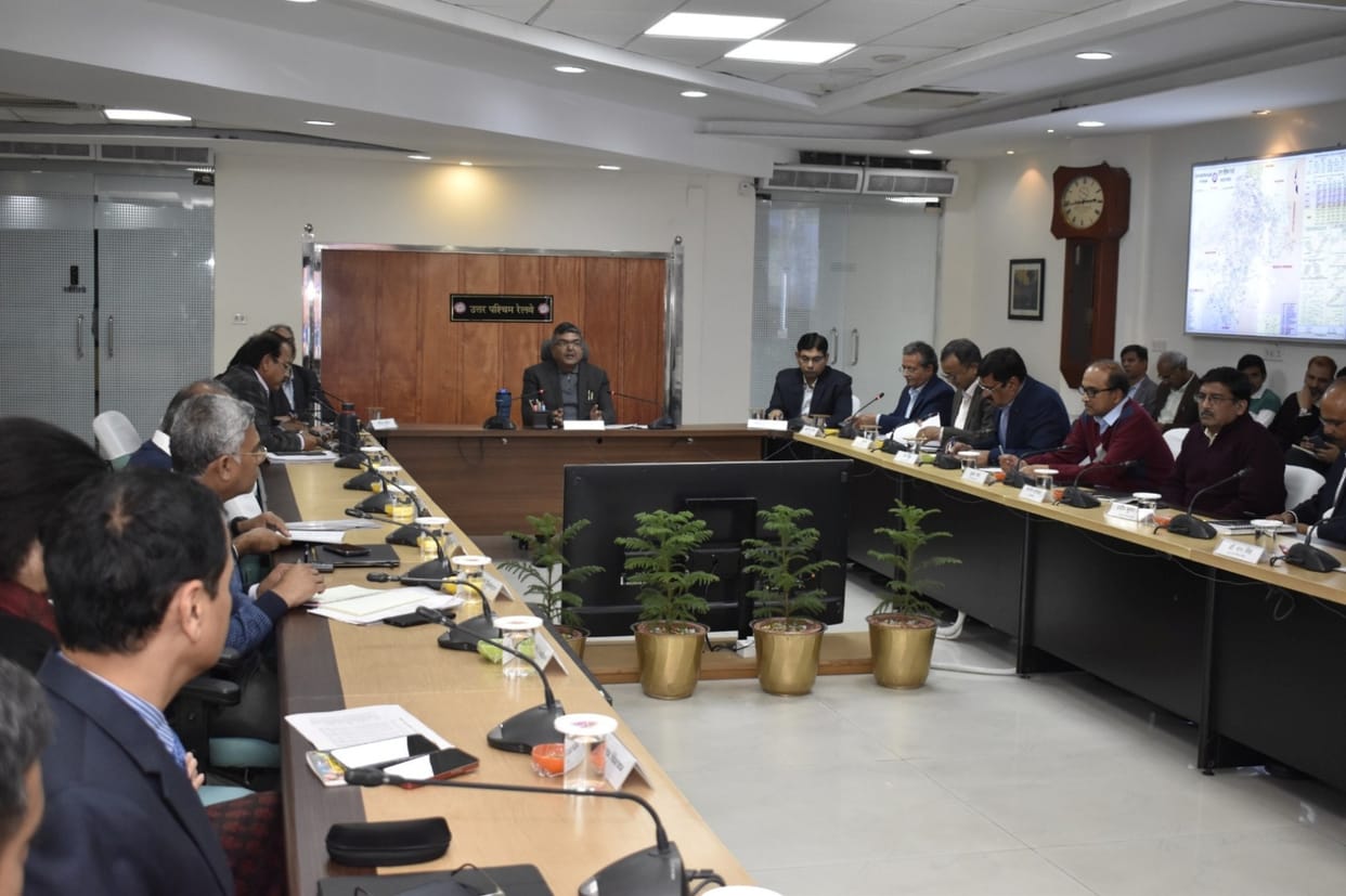 Rajasthan News: Railway Minister held online meeting, discussed quick management in case of emergency