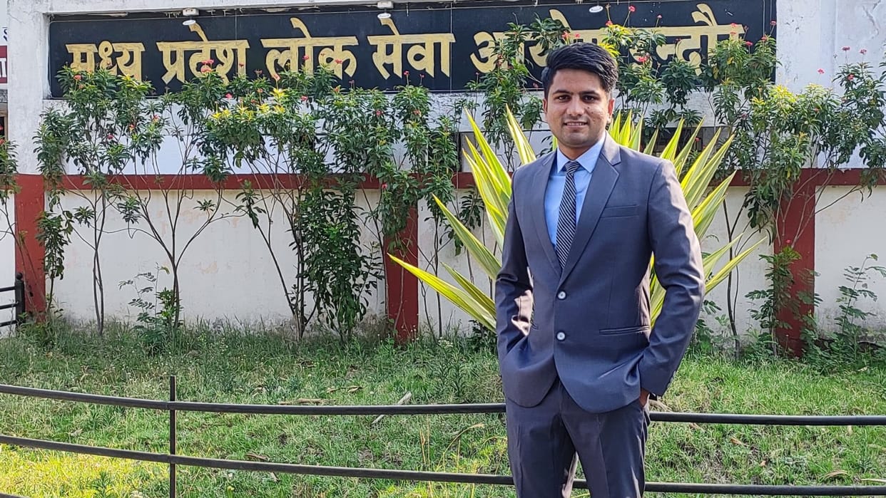 MPPSC Result: Son of farmer family of Sehore became DSP, achieved the position after four years of hard work.
