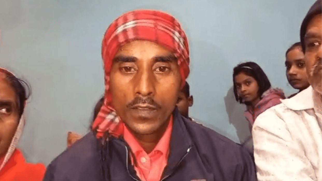 Son who ran away from home 14 years ago returns home