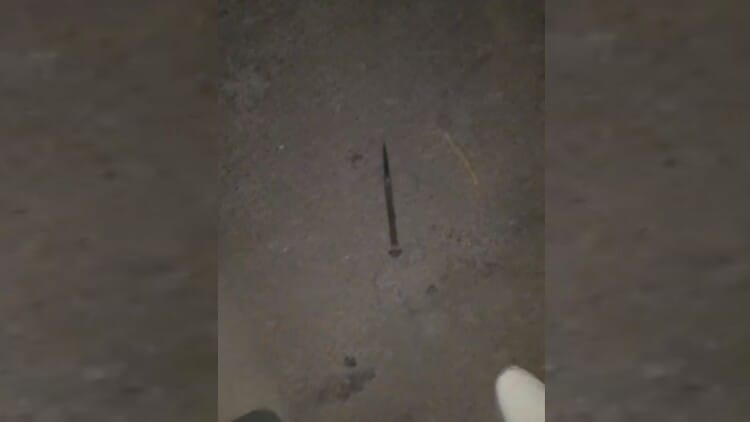 Lucknow: निजी कंपनी के कर्मचारी की नुकीले सरिये से गोदकर हत्या, वारदात के पीछे प्रेम प्रसंग का शक