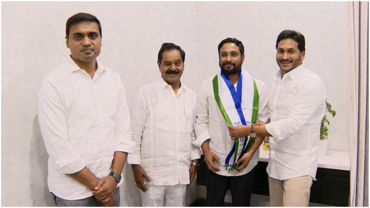 Ambati Rayudu: Ambati Rayudu enters politics, may contest Lok Sabha elections in 2024