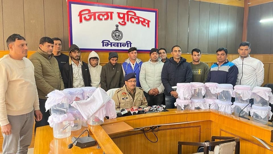Big action by Bhiwani Police, cache of illegal weapons brought from Madhya Pradesh Indore recovered