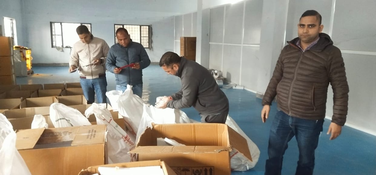 Dehradun Multivitamin made on food license Vigilance raided and sealed factory