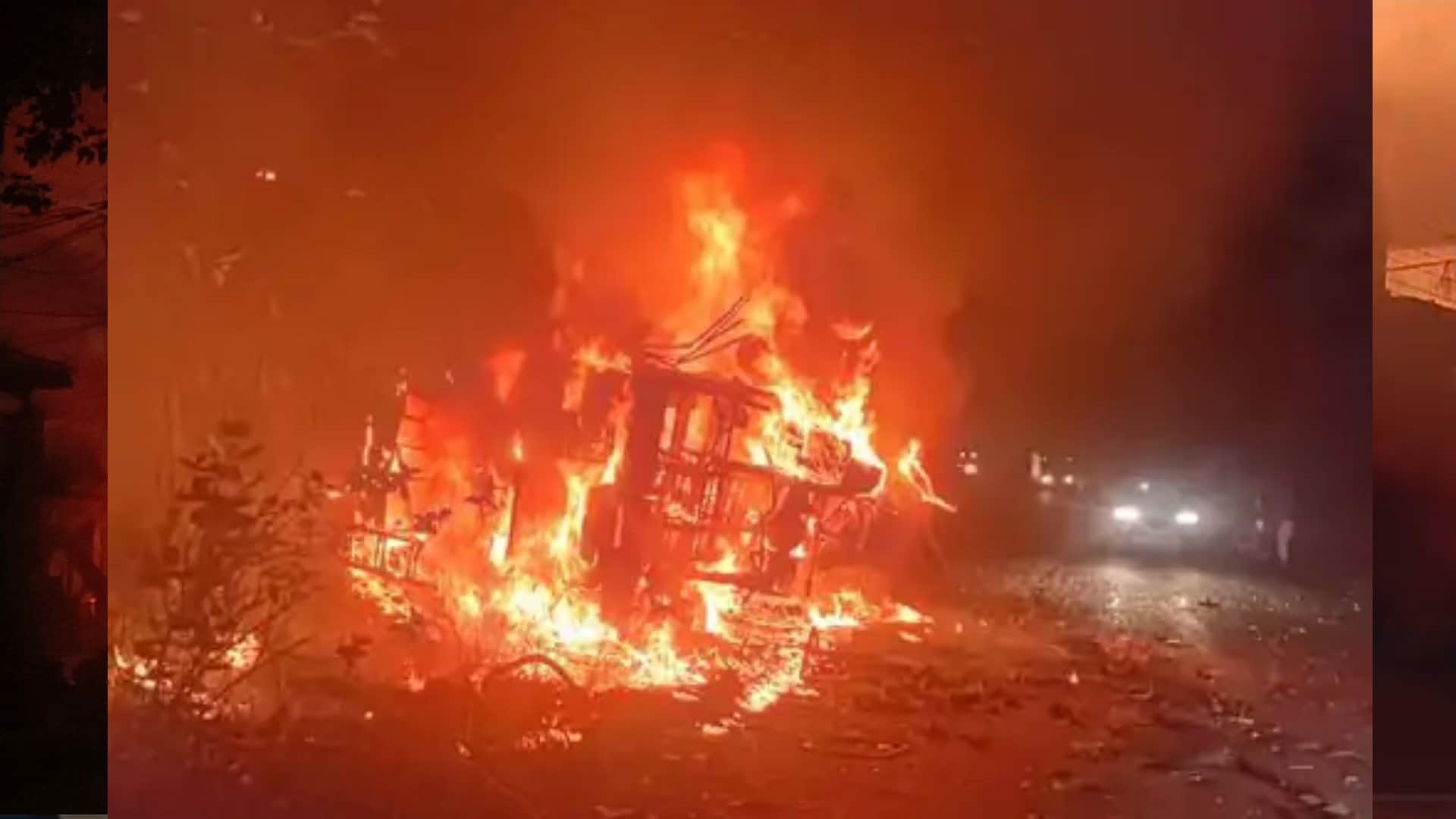 गुना में डंपर से टकराकर बस पलट गई और आग लग गई।