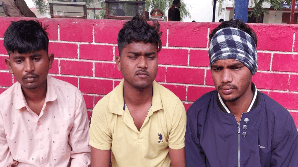 Three students beaten in GRP police station in Chitrakoot