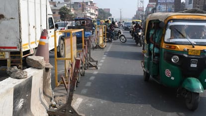 speed of deadly dumper trailer due to Jic Jack 10 vehicles seized In Gorakhpur