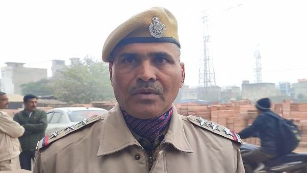 Dholpur News Bullets fired between two parties in a plot dispute