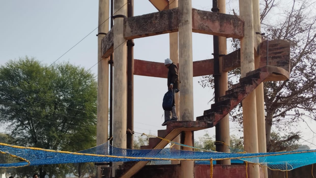 Dausa News Angered by lack of action against illegal mining, a person climbed on water tank