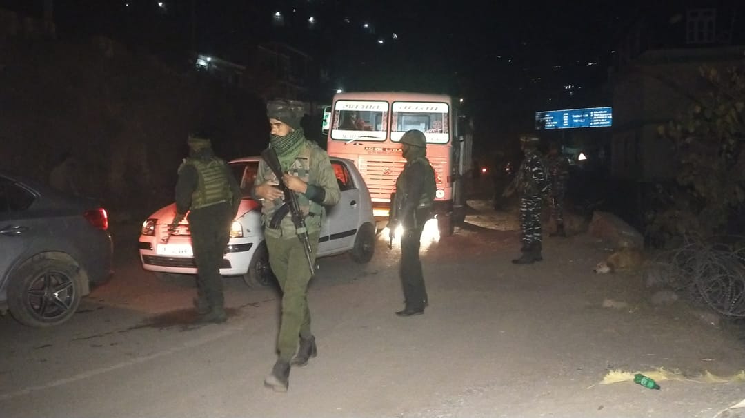 Rajouri: Suspects knocked down gate of VDC member house ran away after firing