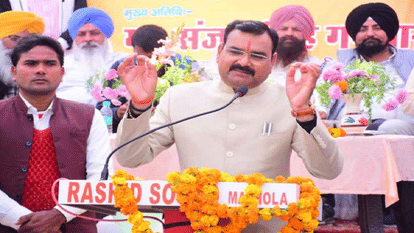 Minister Sanjay Gangwar targets Maneka Gandhi and Varun Gandhi in Pilibhit