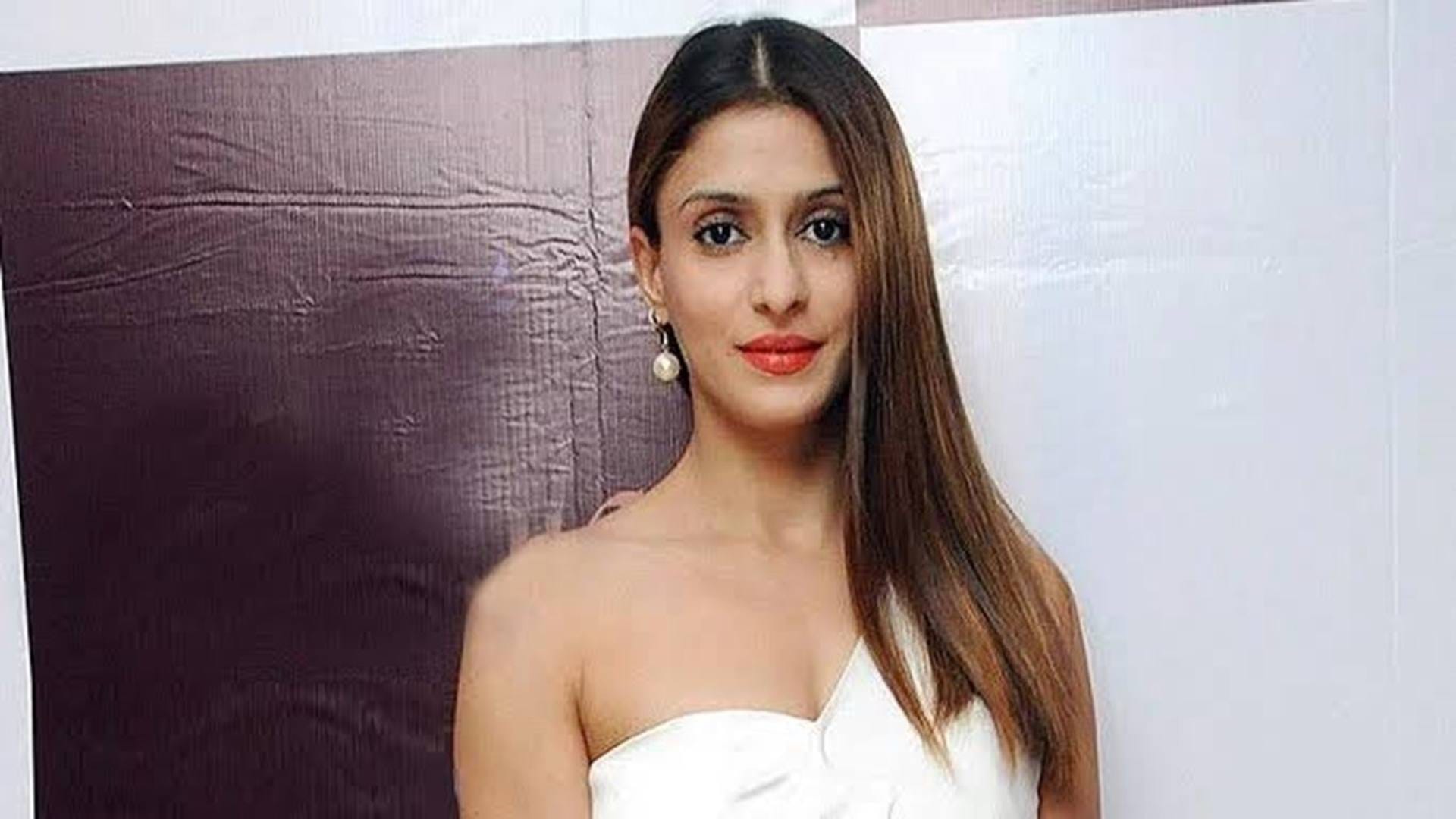 Shilpa Saklani Interview TV Actress Talks about Acting Career Recalls her First Offer for Ekta Kapoor Serial