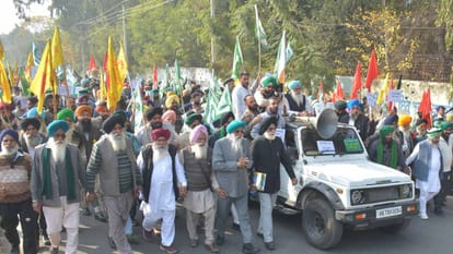 Five farmer organizations staged a protest in Mohali regarding SYL issue