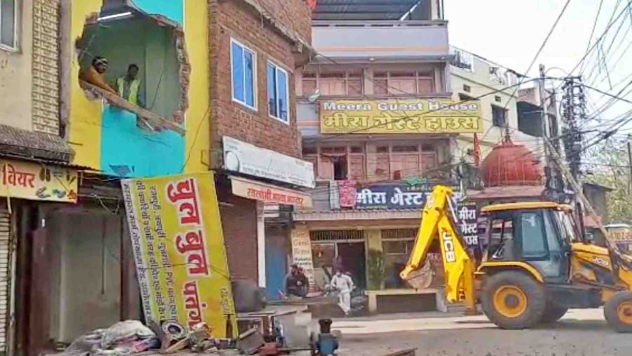Case will be filed against those flying kites from China Manjha