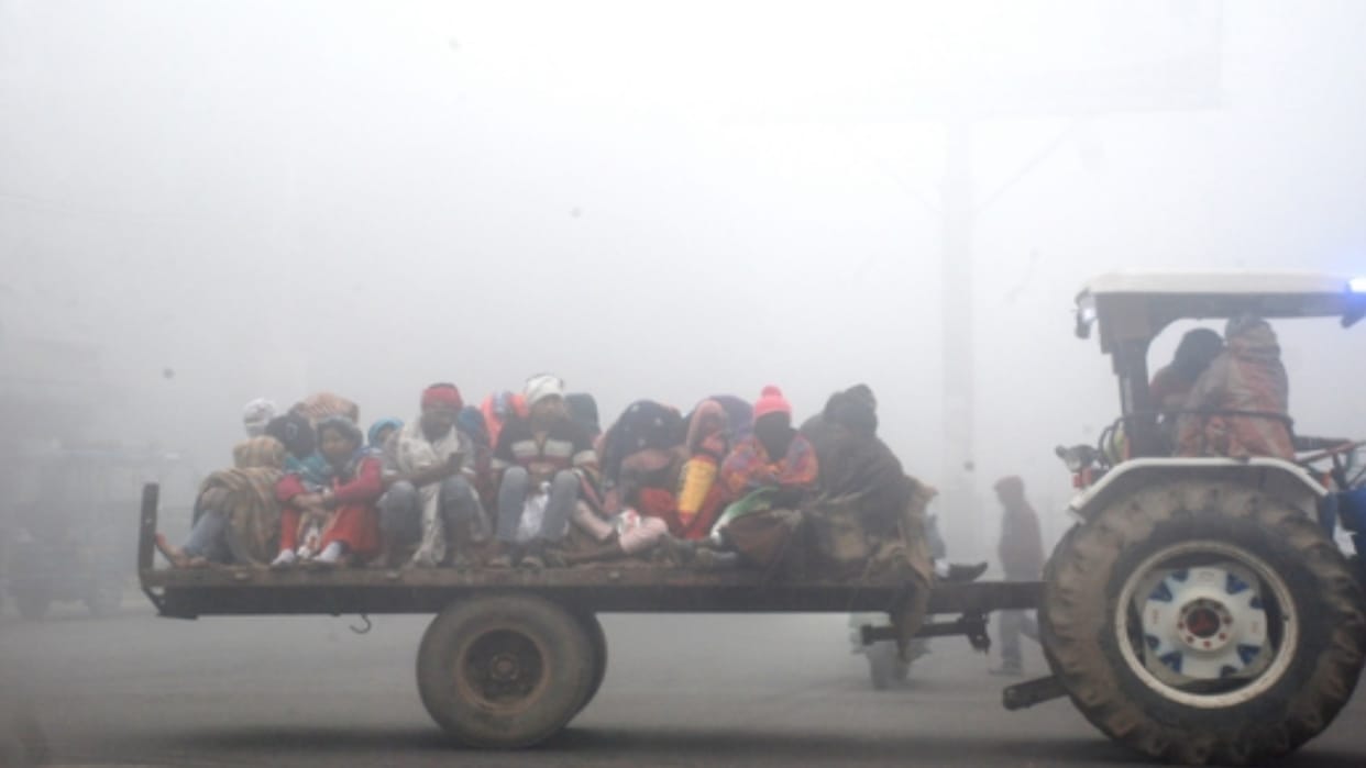 Weather: Extreme cold, fog and cold wave shooks western UP, Thursday was the coldest