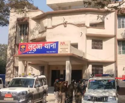 Bihar News : Naxalites released the kidnapped clerk in Gaya, demanded Rs 30 lakh for his release.bihar police.