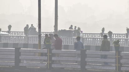 JK Weather: Chilly Jammu and Kashmir amid dense fog 19 trains late flight cancelled