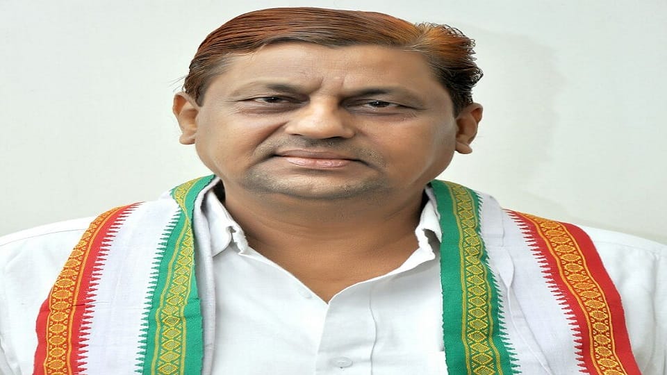 Mohammad Akbar hit back at statement of Kabirdham district BJP vice president Kailash Chandravanshi