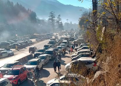 Himachal Pradesh Police gearing up for more traffic chaos on New Year’s eve in Kullu, Manali, Atal Tunnel