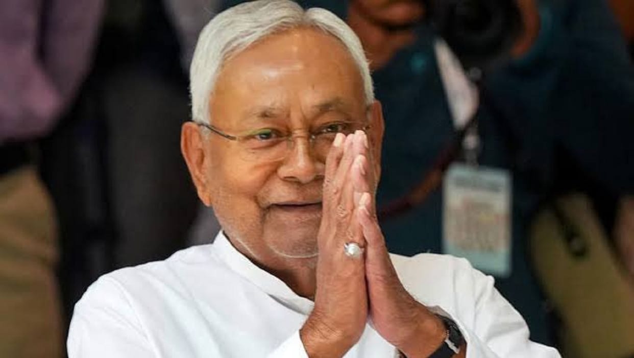 Nitish Kumar: Nitish kumar can go to Ayodhya if invited, should this be considered a sign of return to NDA?