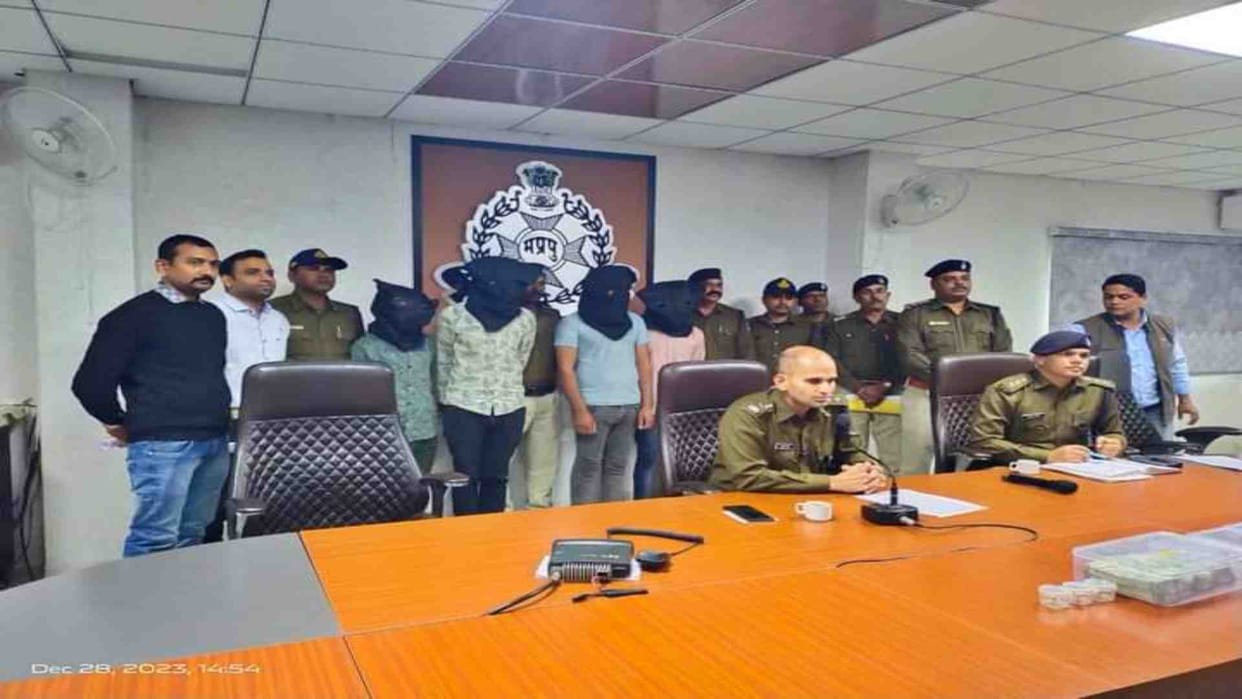 Ratlam police arrested four accused of Bachhra gang