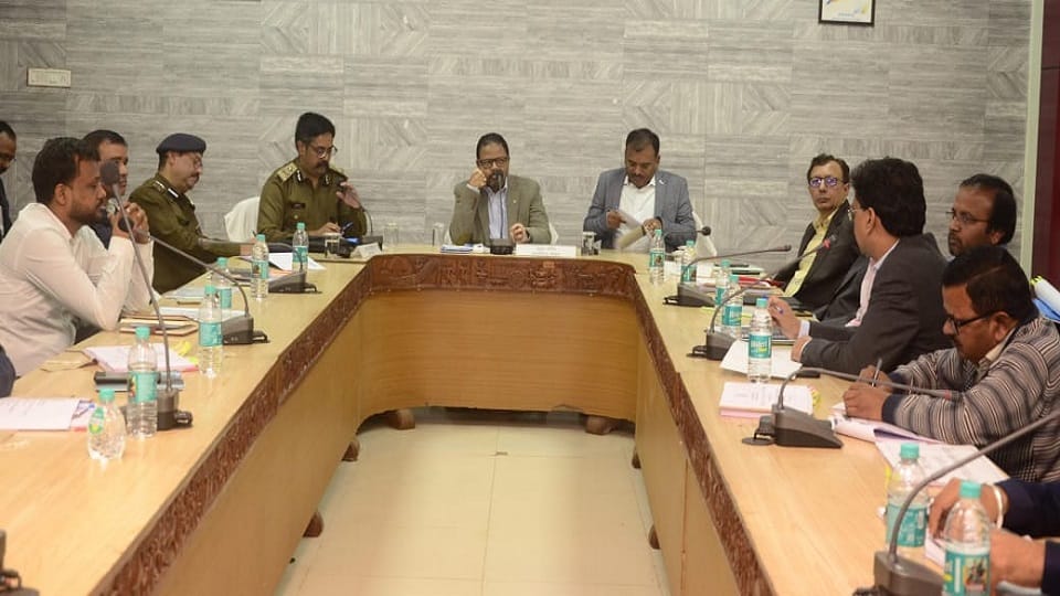 Principal Secretary said give priority construction works roads which are major demands of public in Jagdalpur