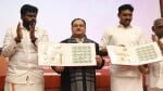 डाक टिकट जारी करते भाजपा अध्यक्ष जेपी नड्डा।