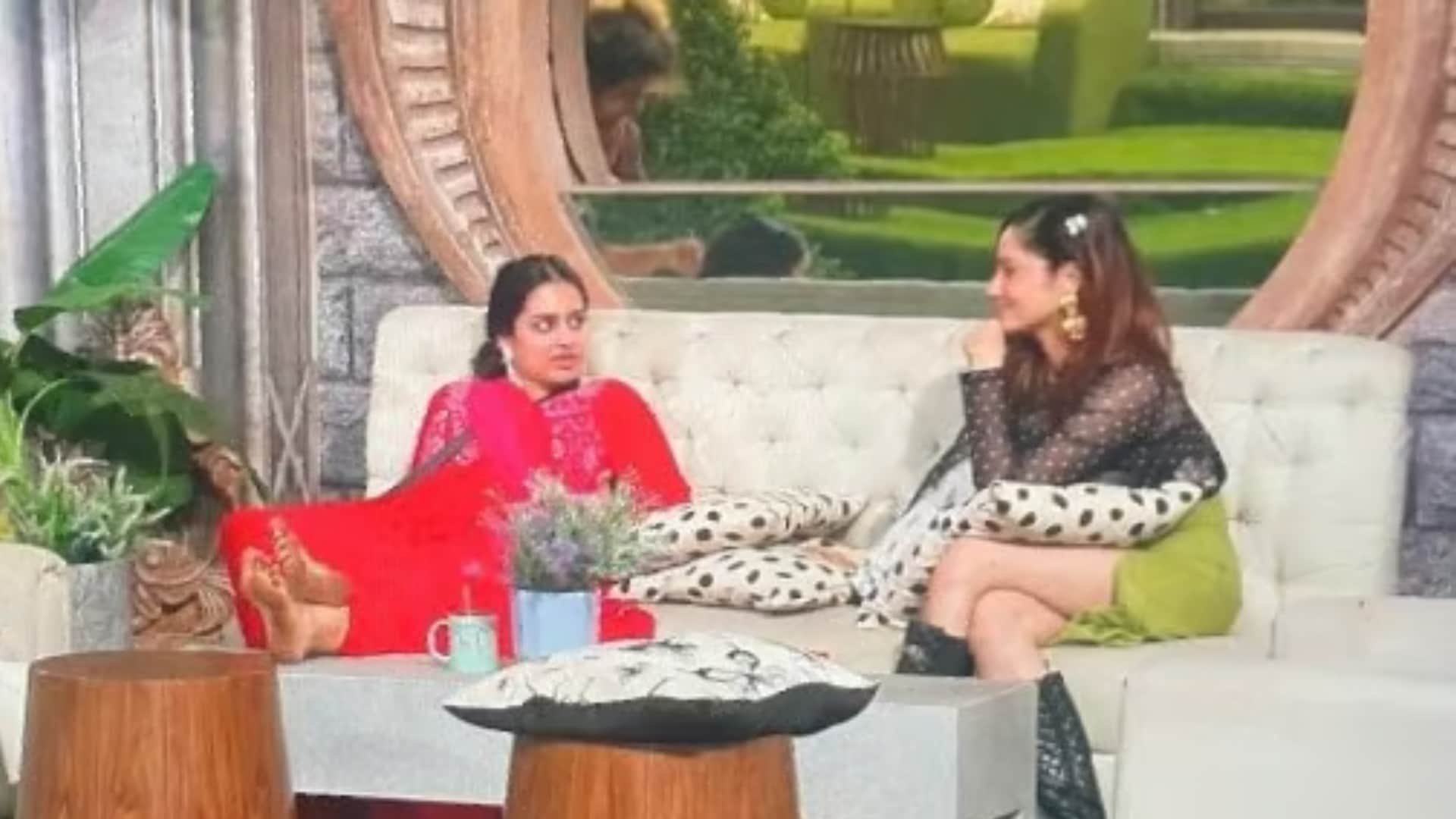Bigg Boss 17 Ayesha Khan Fainted in BB House Rushed to Hospital Details Inside