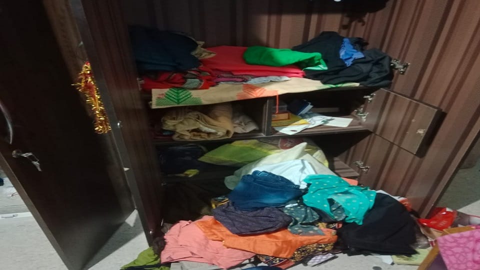Thieves who stole from a liquor shop targeted an empty house in Kanker