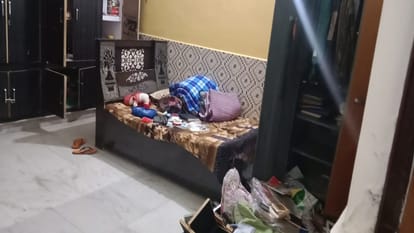 Theft in a soldier's house Thieves took away goods worth lakhs
