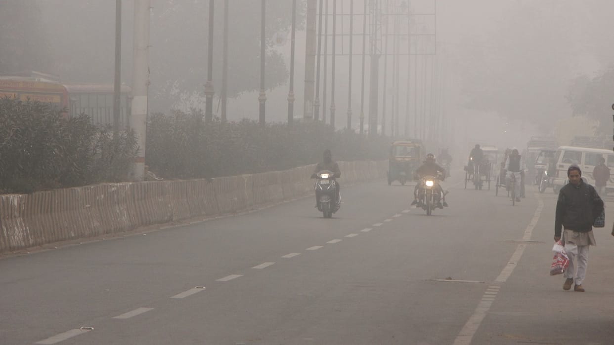 Bareilly Weather shivers as cold wave amidst fog in Bareilly