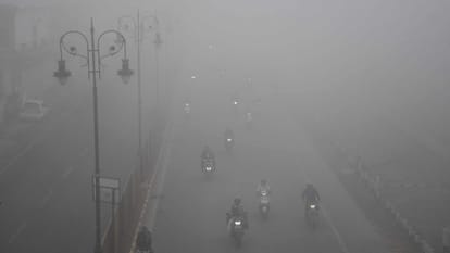 Gorakhpur Weather: मौसम ने देर से ली करवट, अब कोहरे के आगोश में गोरखपुर शहर Gorakhpur Weather Forecast Update Today in 30 January
