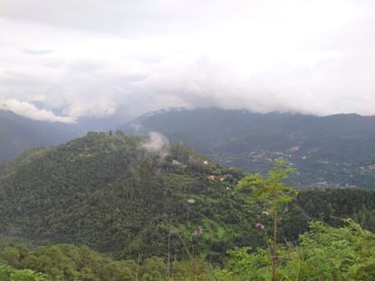 New Year 2024 Uttarakhand Beautiful and Amazing Tourist places list to visit