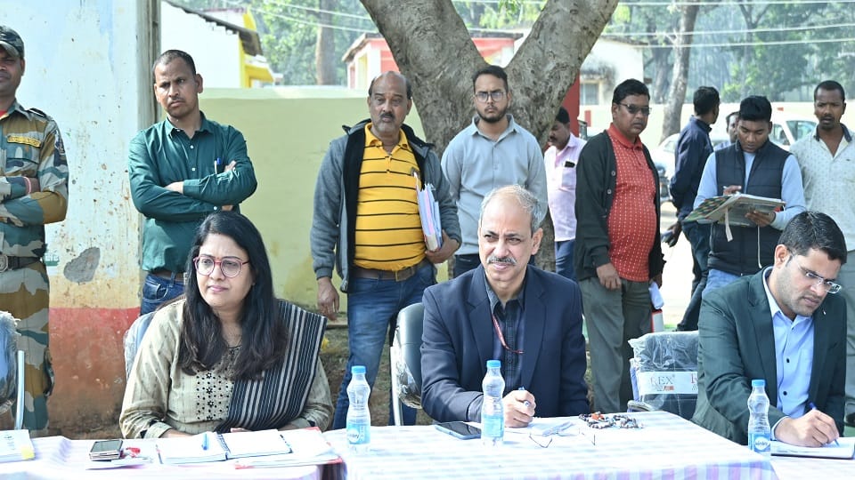 Visit of Deputy Director General of Tribal Affairs Ministry Vishwajit Das in Gaurela Pendra Marwahi