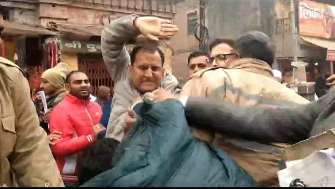 BJP leaders beat Dalit councilors from Municipal Corporation office to road in Meerut, see pictures