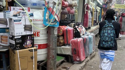Occupation under cover of pillars in entire Gorakhpur city