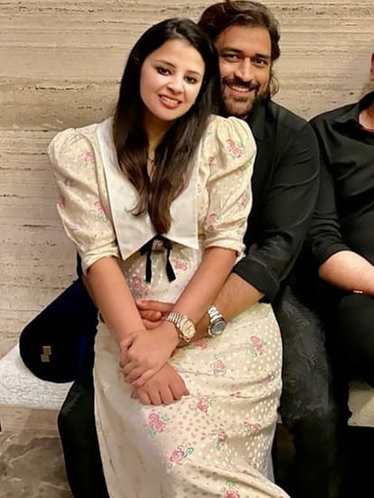 sakshi dhoni