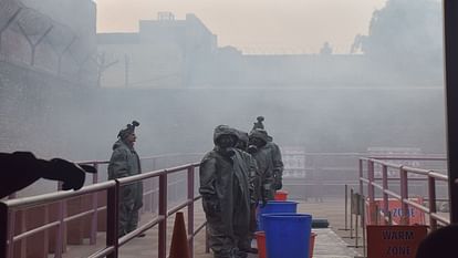 Mockdrill Taj Mahal attacked with biological bomb panic among tourists soldier unconscious