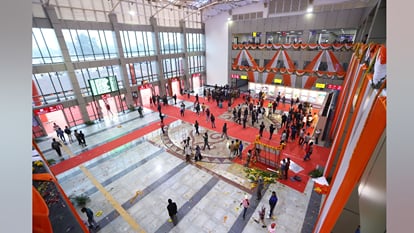 Ayodhya Dham station opened for common passenger thousands of people saw the decorations And took selfies