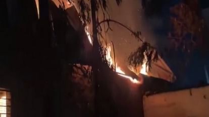 Maharashtra: छत्रपति संभाजीनगर की फैक्ट्री में लगी आग, झुलसने से छह लोगों की मौत Several killed in fire at hand glove factory in Chhatrapati Sambhajinagar Maharashtra