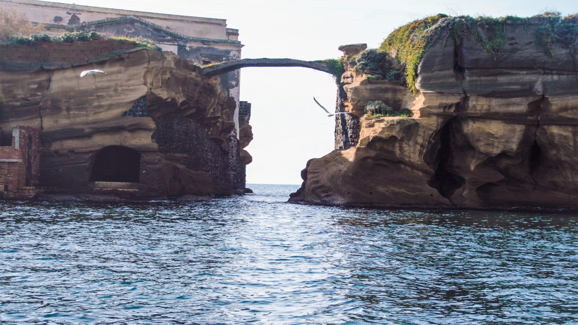 Mysterious Island: know the history and mystery of cursed island gaiola