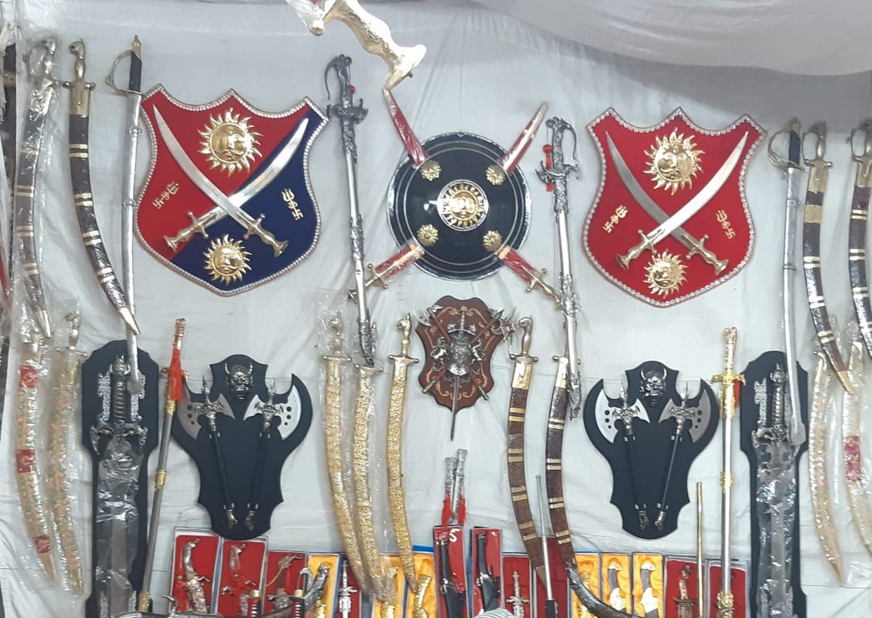 Ujjain: Gleaming daggers and swords are being sold openly in the handicraft fair of Kalidas Akadmi