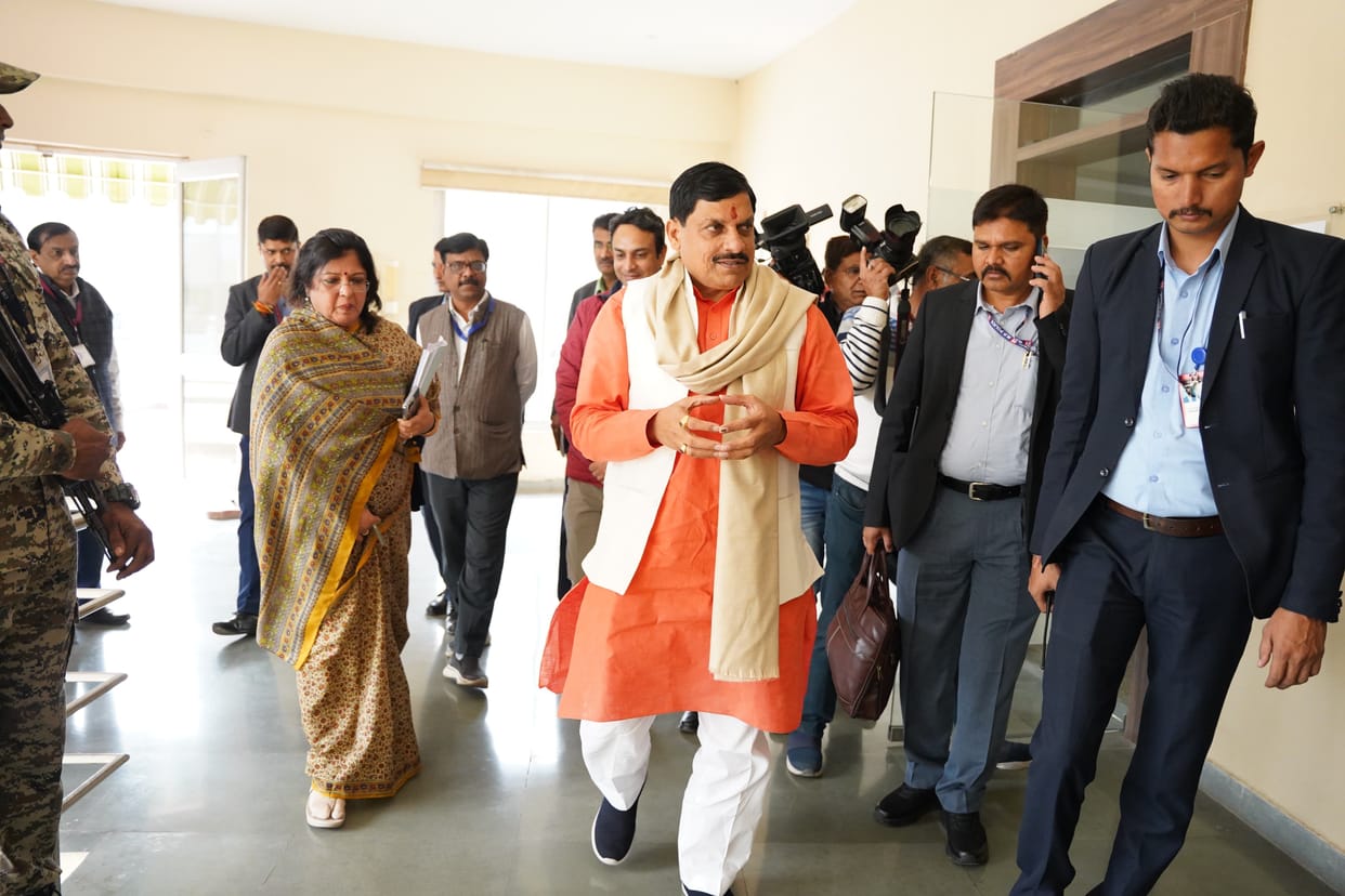 MP News: CM inspected Atal Bihari Vajpayee Institute of Good Governance and Policy Analysis