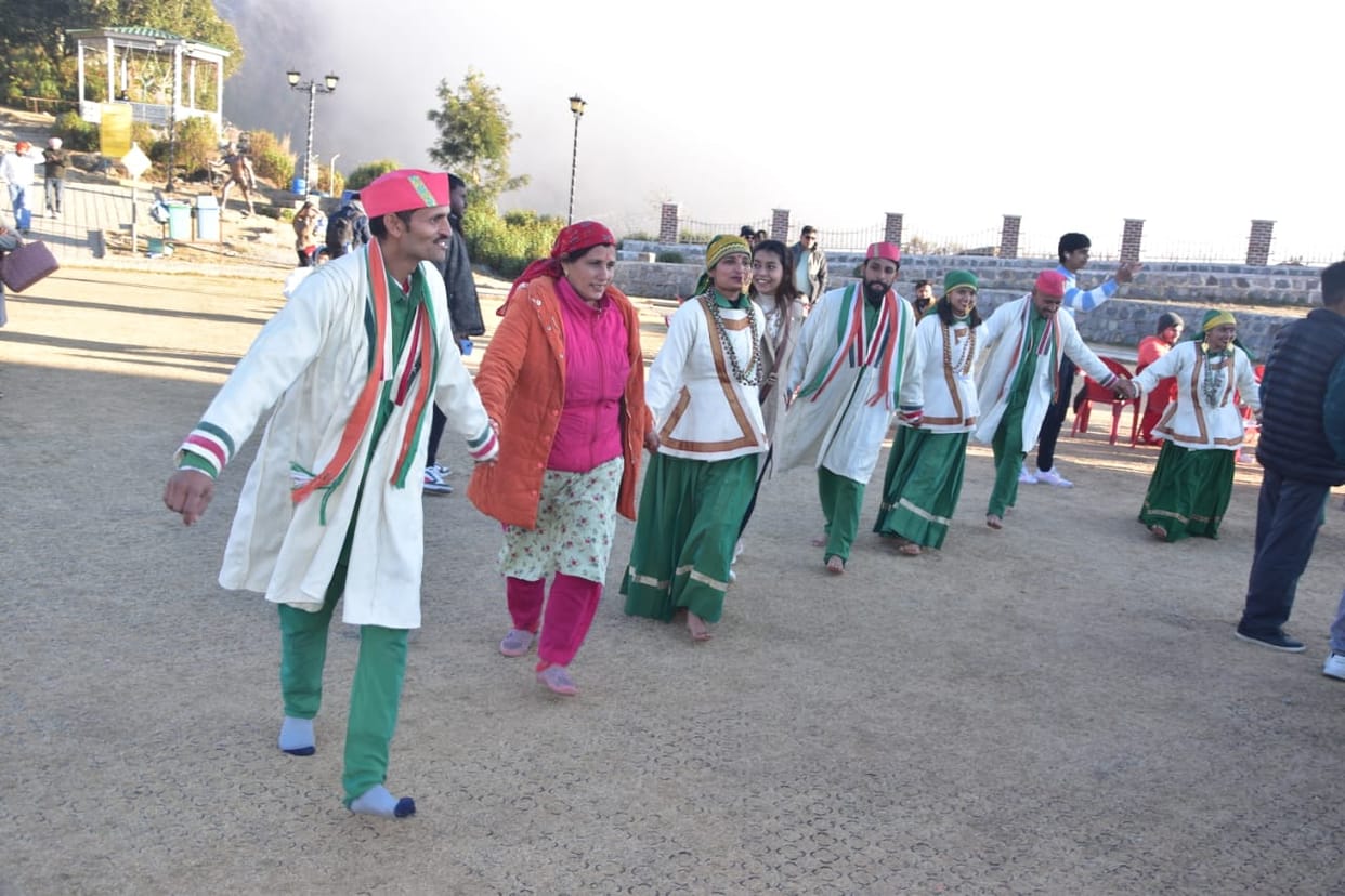 New Year 2024:  Crowds gathered at all the tourist places in the city