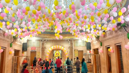roadside chowpattys of Agra will be buzzing In new year Russian dance will be seen here