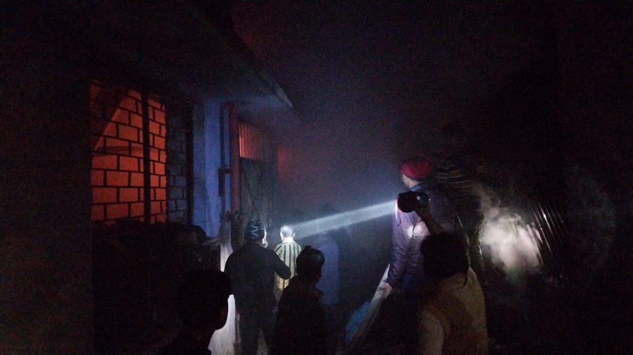 Fire breaks out in a power loom factory in Baghpat and loss of 90 lakh