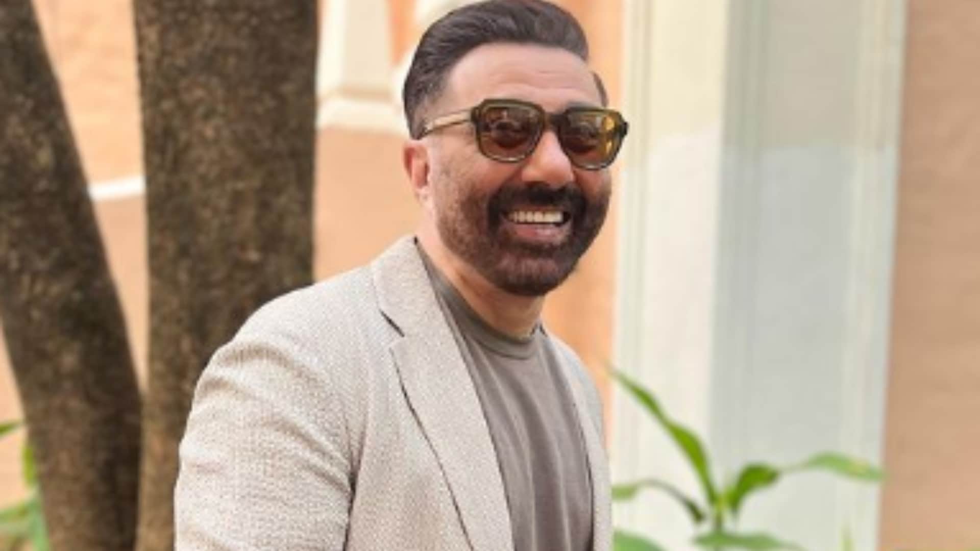 Gadar 2 Actor Sunny Deol Revealed about the Animal scene which forced him to watked out to theater