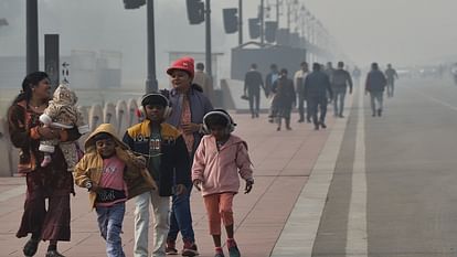 Delhi NCR Weather Forecast Update Today IMD Alert Cold Wave Dense Fog in Delhi, Noida, Gurugram