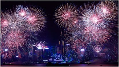 new year 2024 celebration in the world, photos around the world people celebrating 1 january