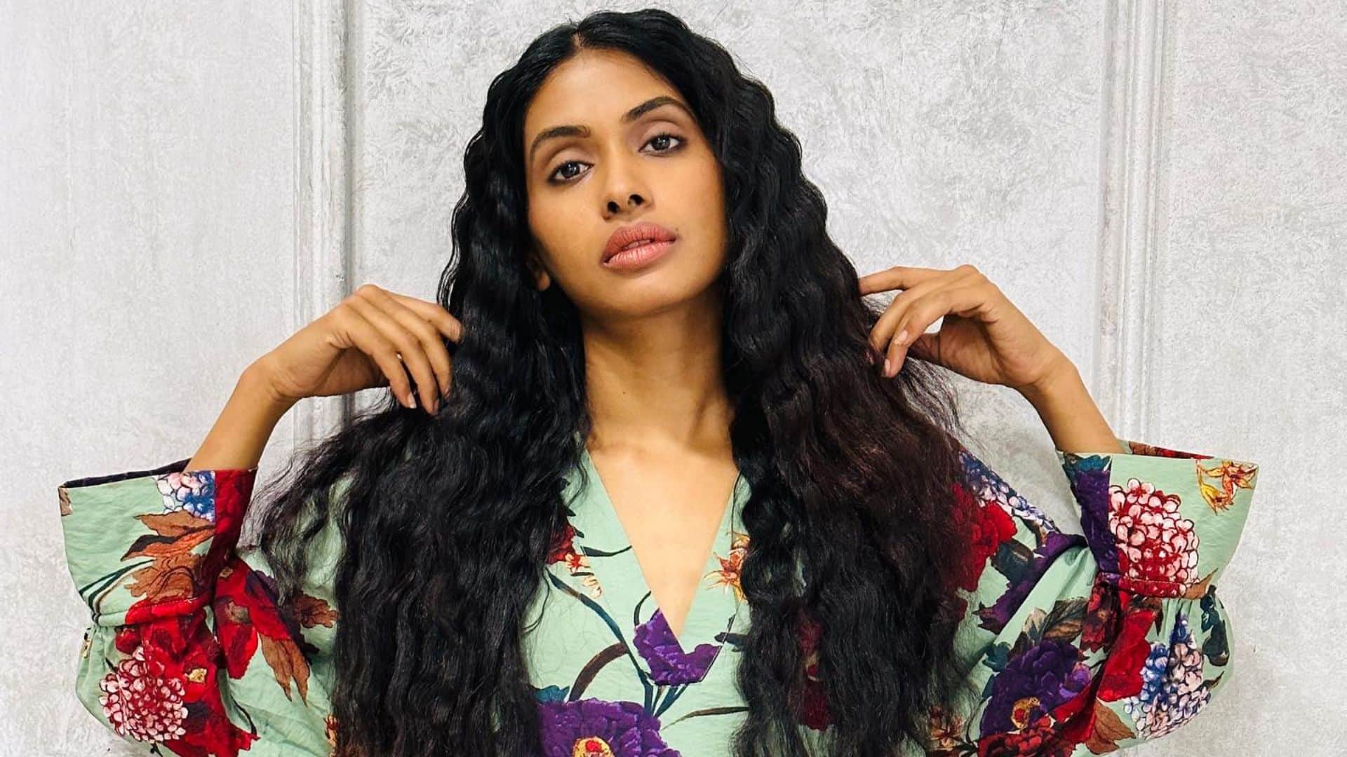Newton Actress Anjali Patil Duped Of 5 lakh and 79 thousand in Drugs In Parcel Scam know full story