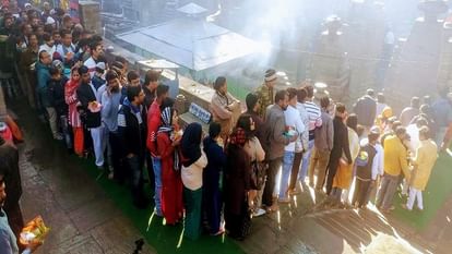 New year 2024: Crowd of devotees gathered in temples in almora on new year 2024